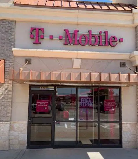 Exterior photo of T-Mobile store at 19th St & Raleigh Ave, Lubbock, TX