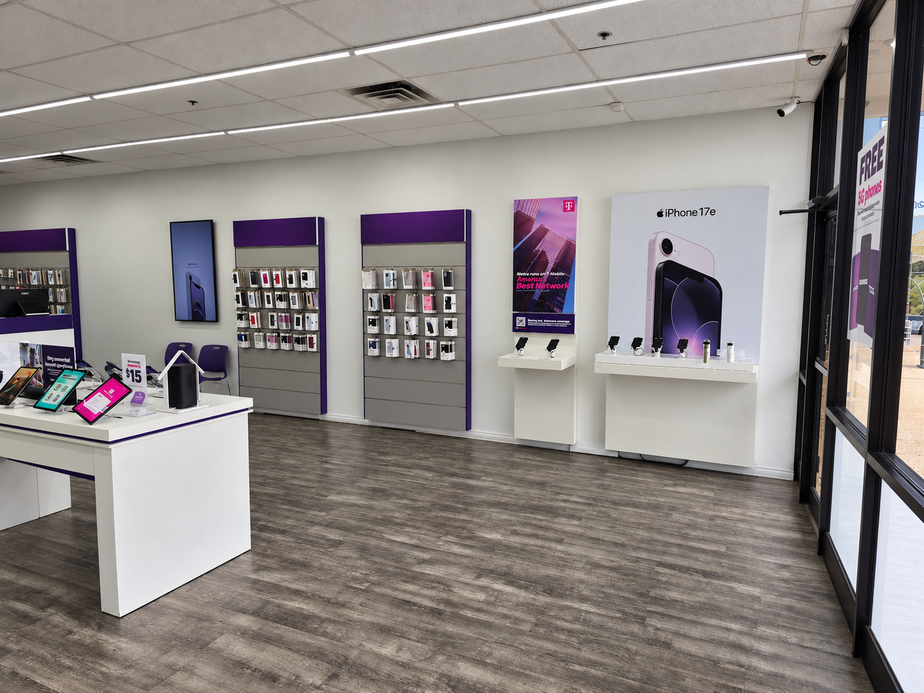 Metro by T-Mobile 4400 Fredericksburg Rd - 4400 Fredericksburg Rd 