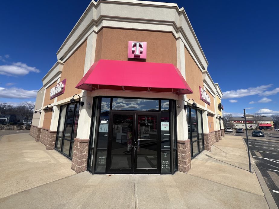 Exterior photo of T-Mobile Store at Walpole Mall, East Walpole, MA