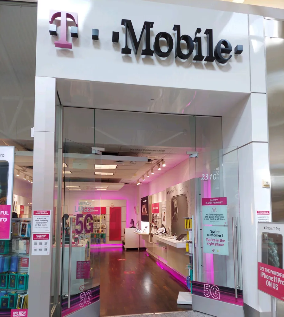 Exterior photo of T-Mobile store at Promenade Mall-temecula, Temecula, CA