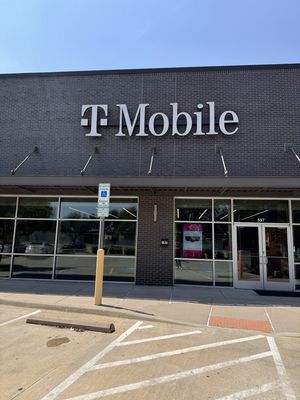 T-Mobile Experience Store