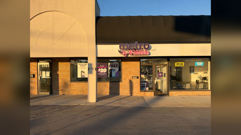Metro by T-Mobile 3561 Ritz Ctr - 3561 Ritz Ctr 