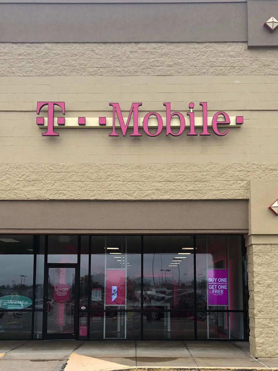 Exterior photo of T-Mobile store at Mall Rd & I-40, St Clairsville, OH