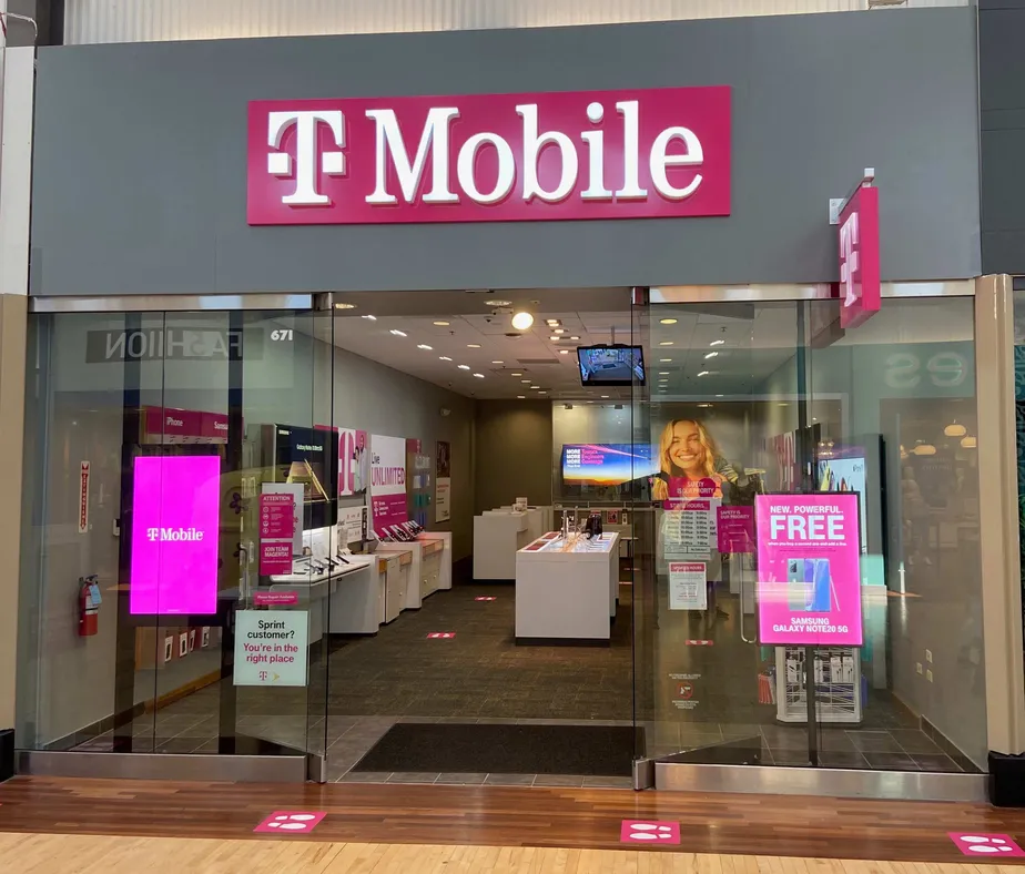 Exterior photo of T-Mobile store at Gurnee Mills 9, Gurnee, IL