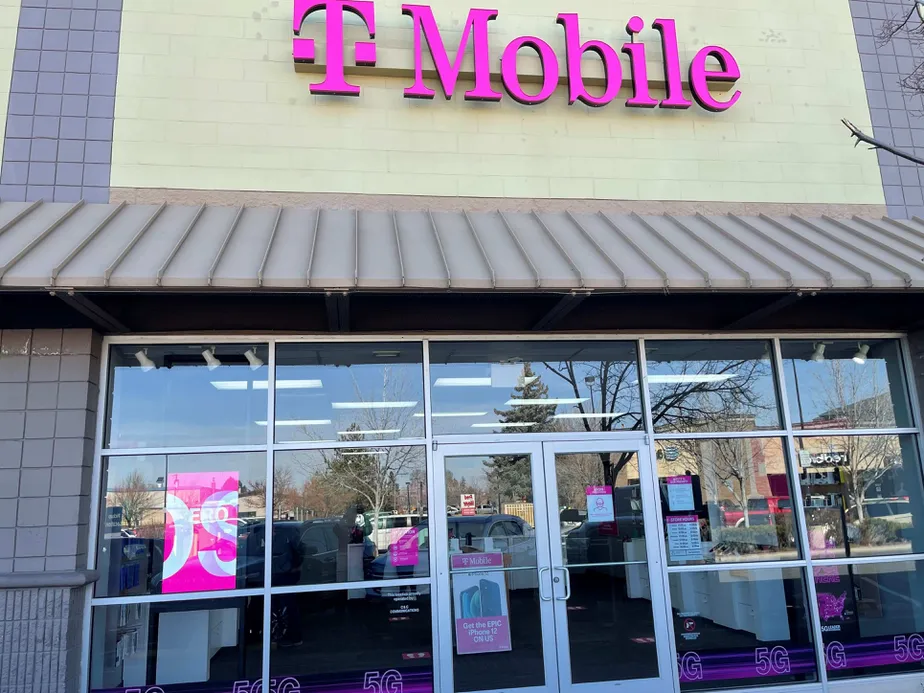 Exterior photo of T-Mobile store at Sw Veterans Way & Sw 9th St, Redmond, OR