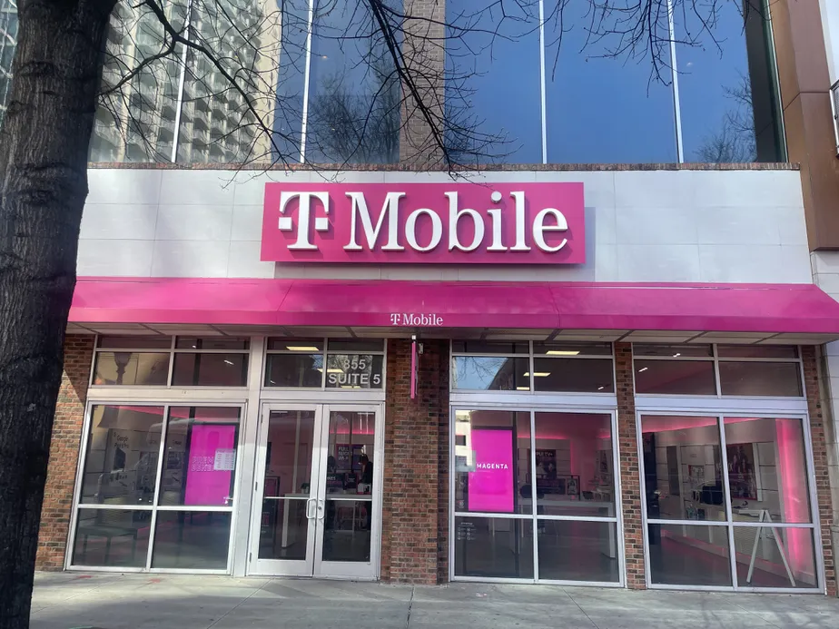  Exterior photo of T-Mobile Store at Peachtree & 6th, Atlanta, GA 