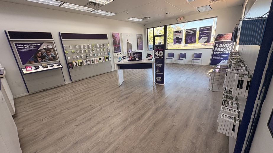 Metro by T-Mobile 3205 Union St - 3205 Union St 