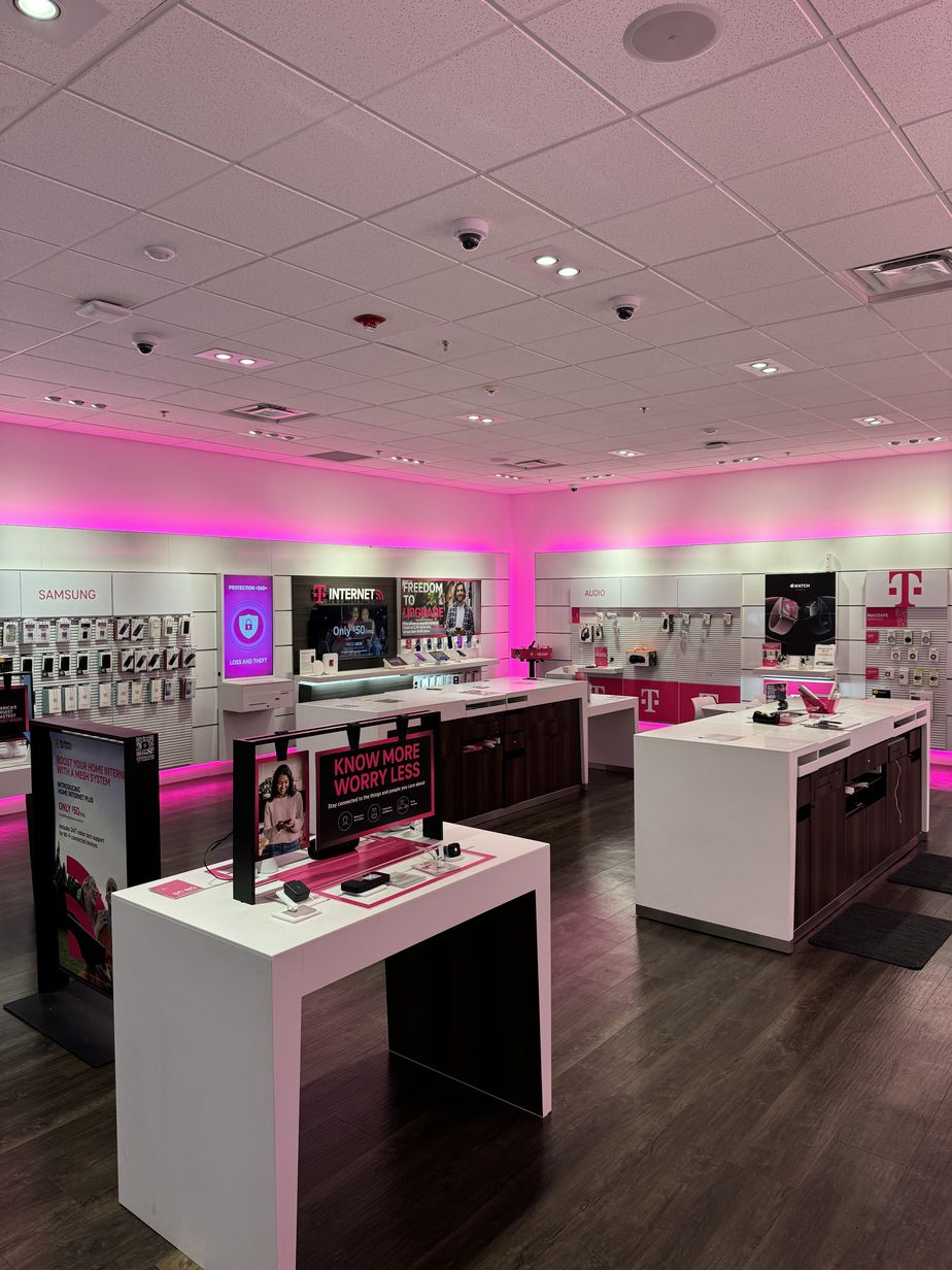 Interior photo of T-Mobile Store at Southland Center, Taylor, MI