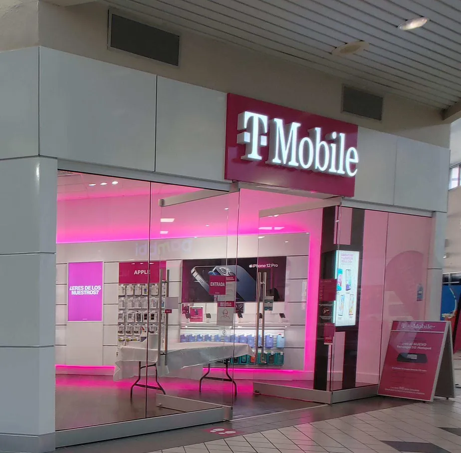  Exterior photo of T-Mobile store at Aguadilla Mall 2, Aguadilla, PR 