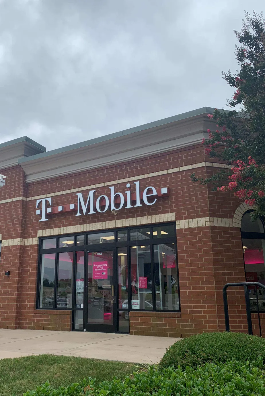 Exterior photo of T-Mobile store at Torrence Chapel Rd & Catawba Ave, Cornelius, NC