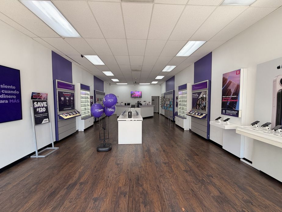 Metro by T-Mobile 11112 Lee Hwy - 11112 Lee Hwy 