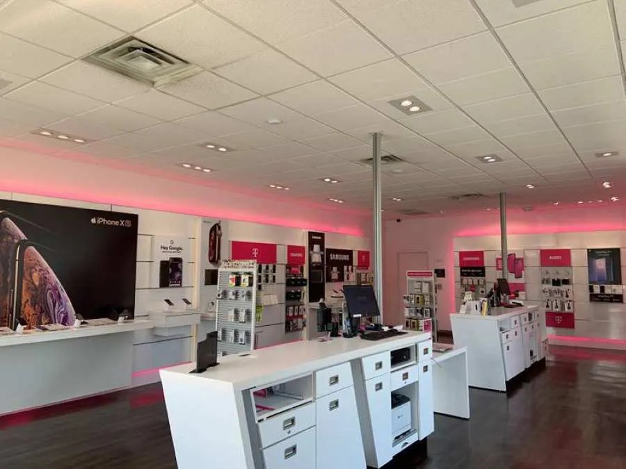 Interior photo of T-Mobile Store at Terry Ln & Grants Pass Pkwy, Grants Pass, OR