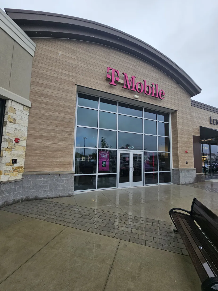  Exterior photo of T-Mobile Store at Tuscan Village, Salem, NH 