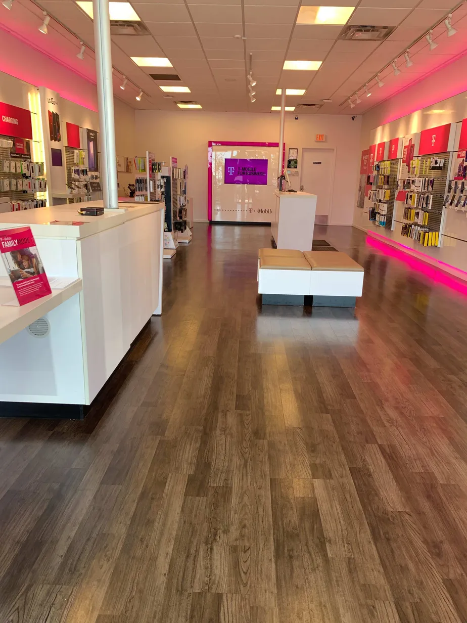  Interior photo of T-Mobile Store at Hwy 99 & 238th St, Edmonds, WA 