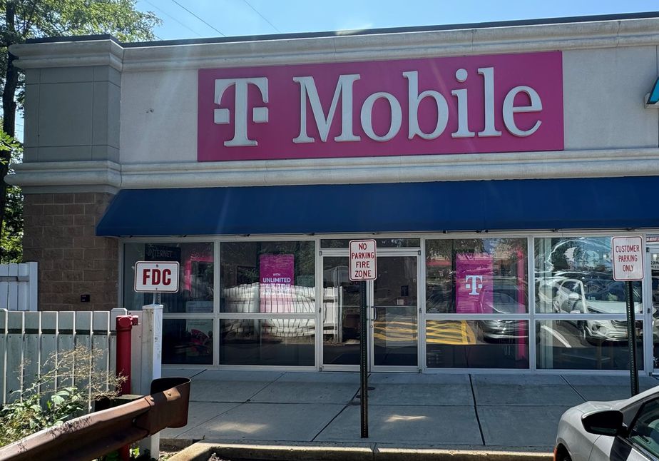 Exterior photo of T-Mobile Store at Quality Way & Huber Ave, Iselin, NJ