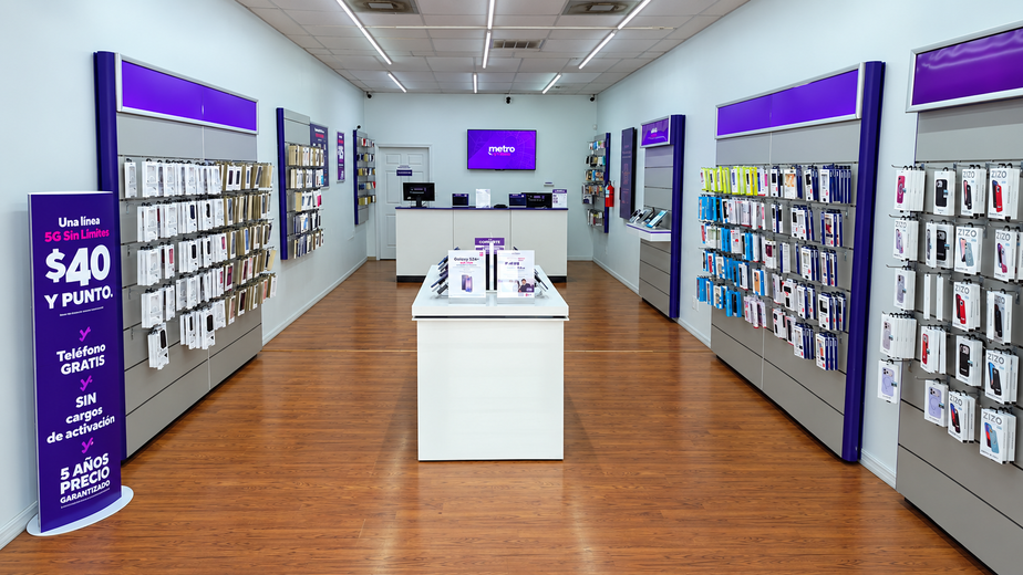 Metro by T-Mobile 11725 Eastex Fwy - 11725 Eastex Fwy 