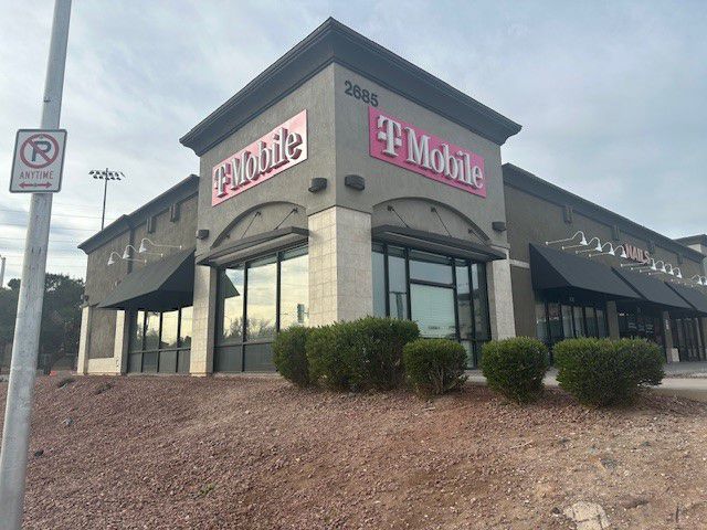 Exterior photo of T-Mobile Store at Eastern & Karen, Las Vegas, NV