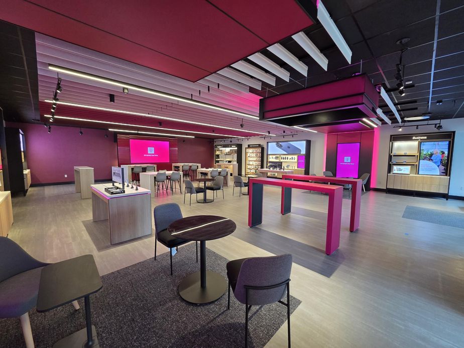  Interior photo of T-Mobile Store at The Shops at Willow Lawn, Richmond, VA 