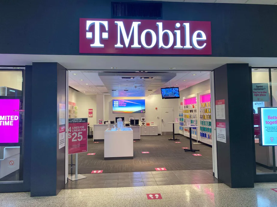 Exterior photo of T-Mobile store at Harlem Irving Plaza 2, Norridge, IL