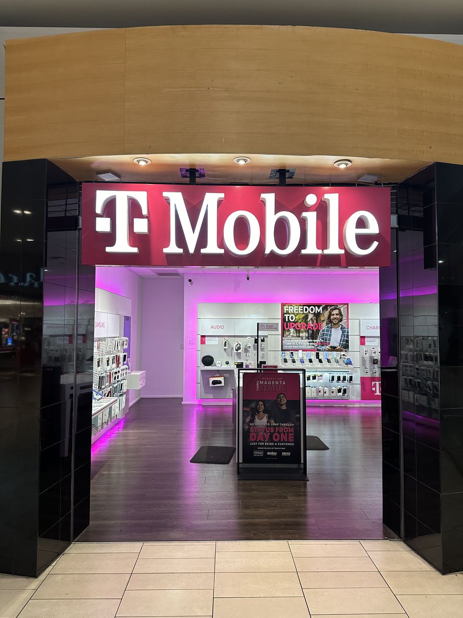 Exterior photo of T-Mobile Store at Arrowhead Mall, Glendale, AZ