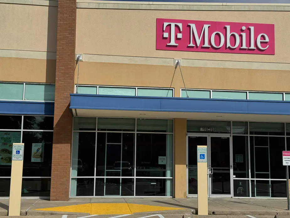  Exterior photo of T-Mobile Store at Main & Braesmain, Houston, TX 