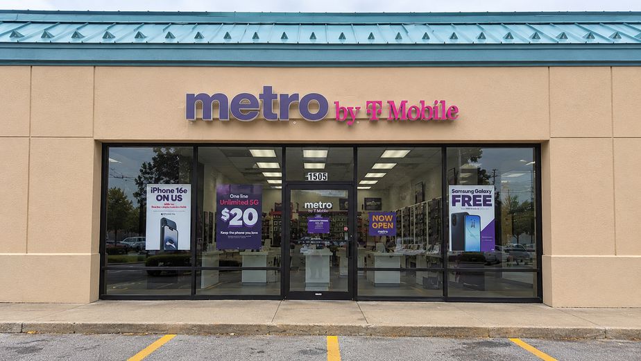 Metro by T-Mobile 1505 US Hwy 41, - 1505 US Hwy 41, 