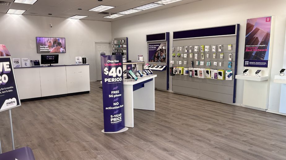 Metro by T-Mobile 3205 Union St - 3205 Union St 