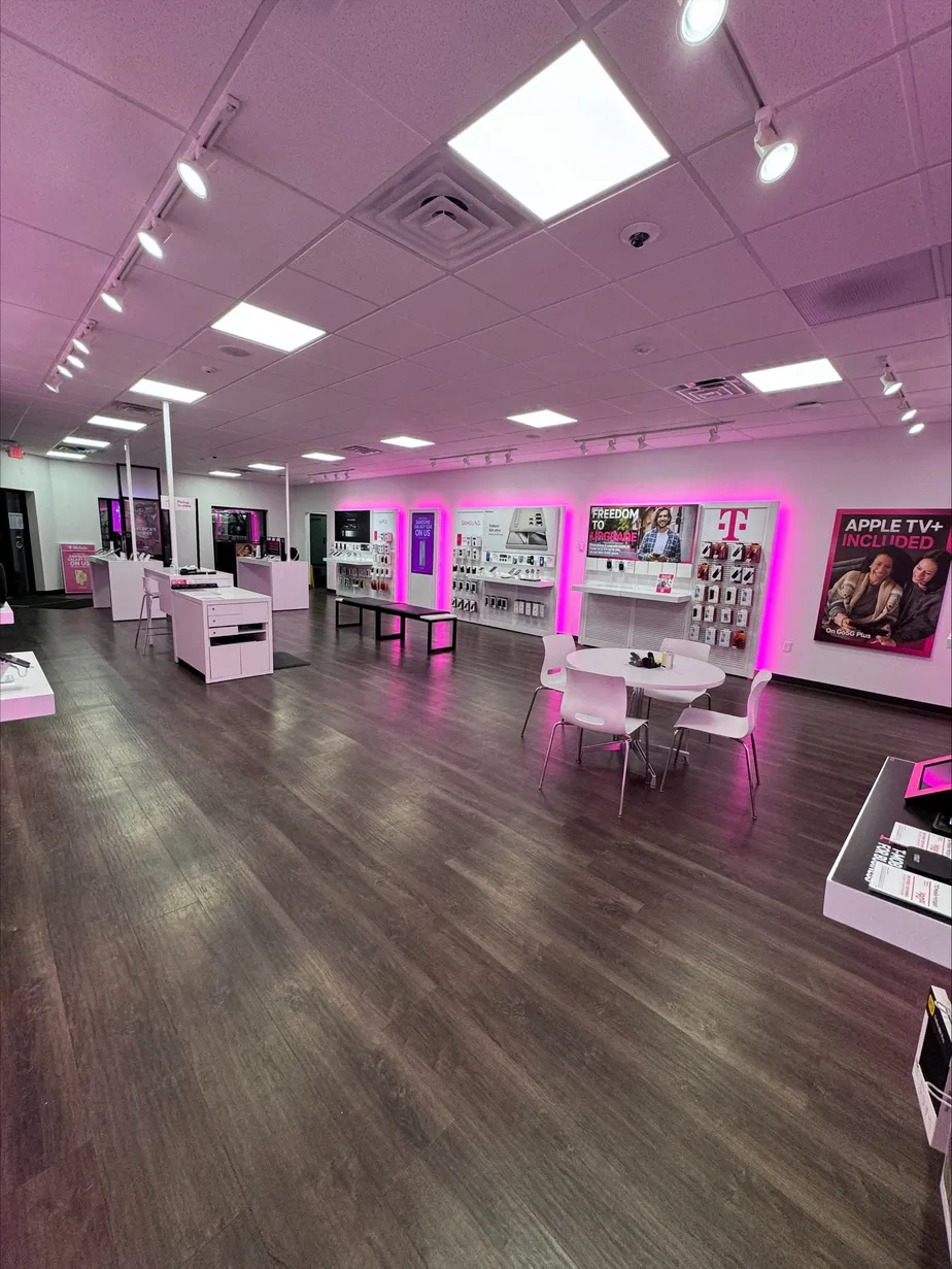  Interior photo of T-Mobile Store at Egg Harbor Rd & N 12th Ave, Sturgeon Bay, WI 