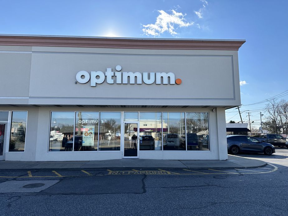Optimum Syosset - 390 Jericho Turnpike