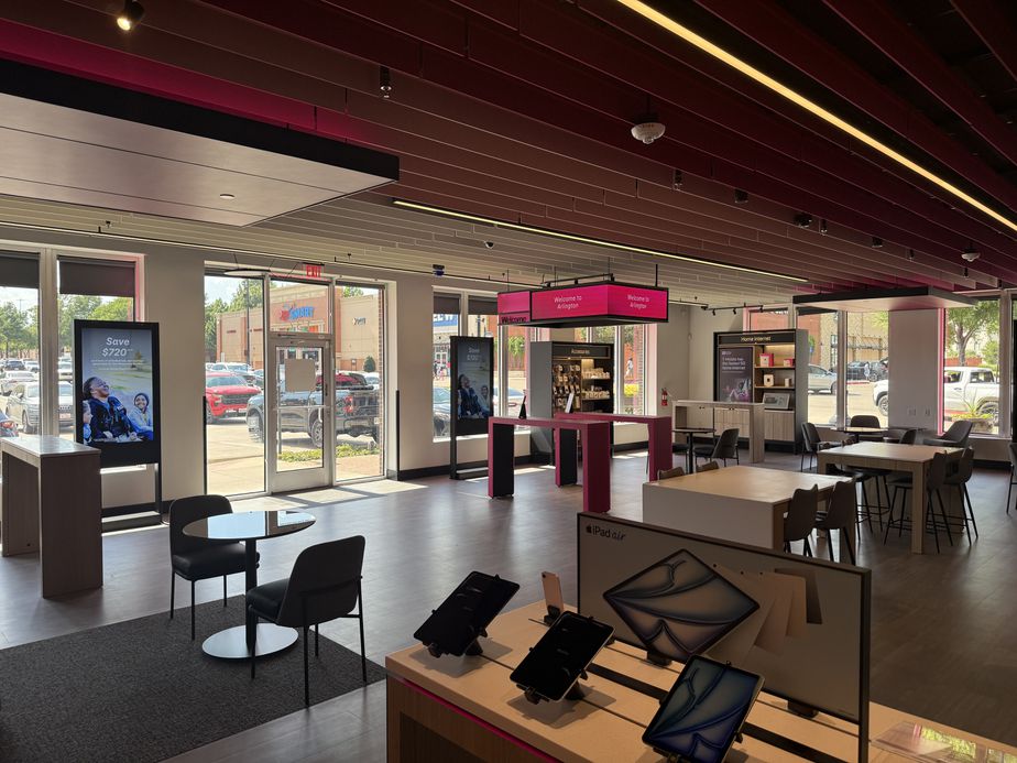 T-Mobile Arlington Highlands - 3900 Arlington Highlands Blvd 