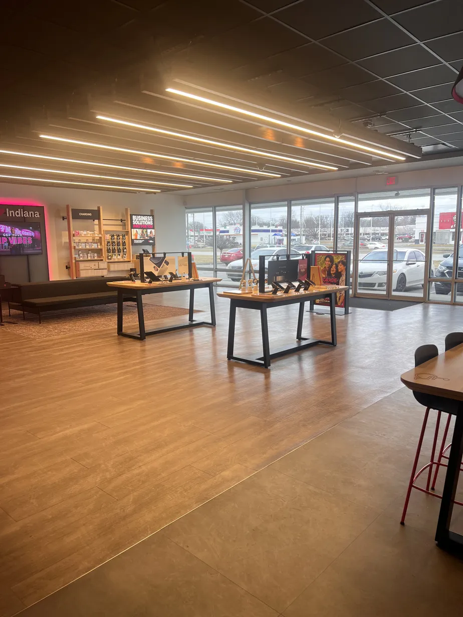  Interior photo of T-Mobile Store at Crawfordsville Rd & Augusta Dr N, Indianapolis, IN 