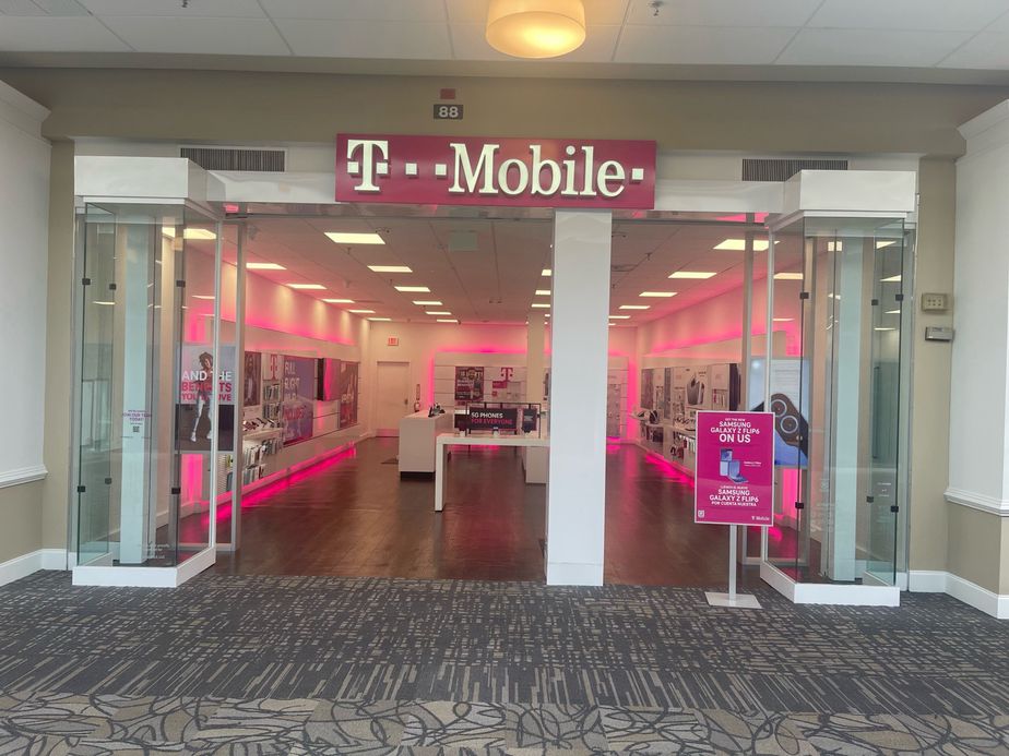 Exterior photo of T-Mobile Store at The Mall At Whitney Field, Leominster, MA