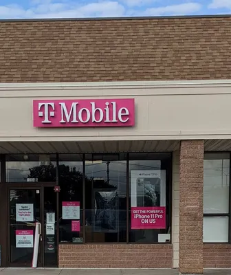 SyncUP TRACKER at T-Mobile W Main Rd & Browns Ln ...