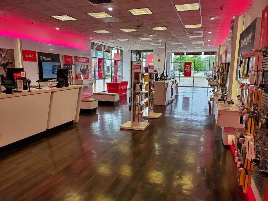 Interior photo of T-Mobile Store at Kingery Hwy & W St. Charles Rd, Elmhurst, IL