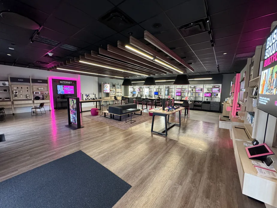  Interior photo of T-Mobile Store at S Cleveland Ave & Dana Dr, Fort Myers, FL 