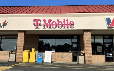  Exterior photo of T-Mobile Store at TightSqueeze Plaza, Chatham, VA 