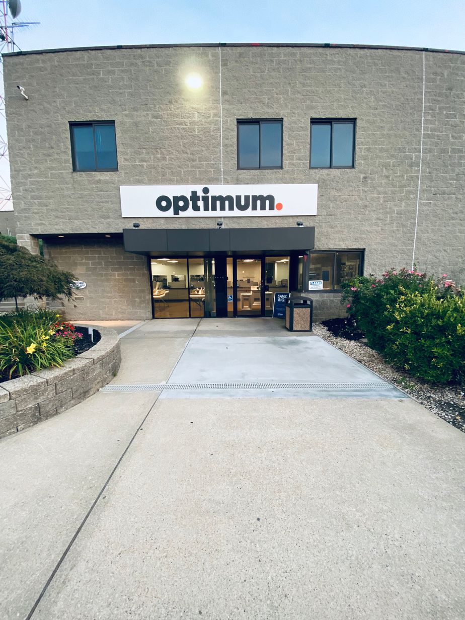 Optimum Hauppauge - 1600 Motor Parkway
