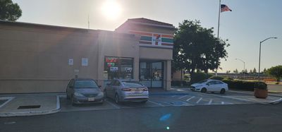 Image gallery for 7-Eleven