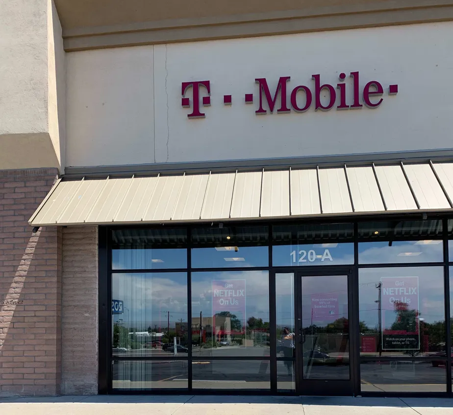 Exterior photo of T-Mobile store at Juan Tabo & Menual 2, Albuquerque, NM