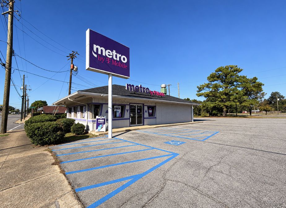 Metro by T-Mobile 5400 1st Ave N - 5400 1st Ave N