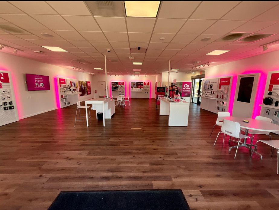 Interior photo of T-Mobile Store at 5th & Chiricahua, Douglas, AZ