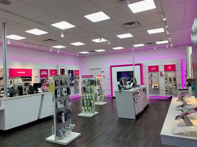 Interior photo of T-Mobile Store at Columbia Pike & S Glebe Rd, Arlington, VA