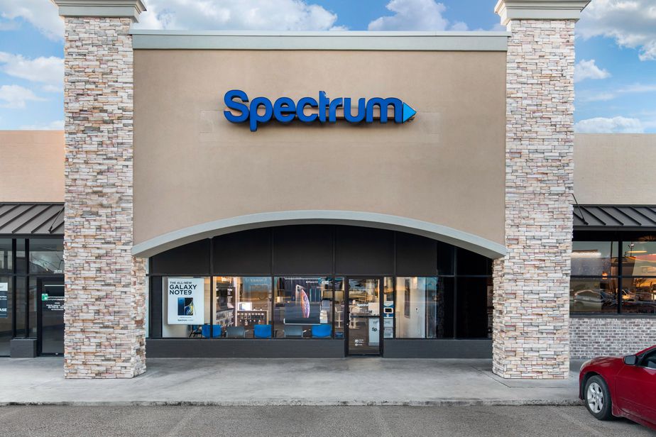 Spectrum - 3034 S 31st St 