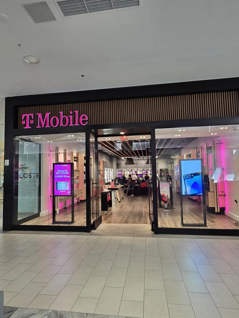  Exterior photo of T-Mobile Store at Town Center At Boca Raton, Boca Raton, FL 