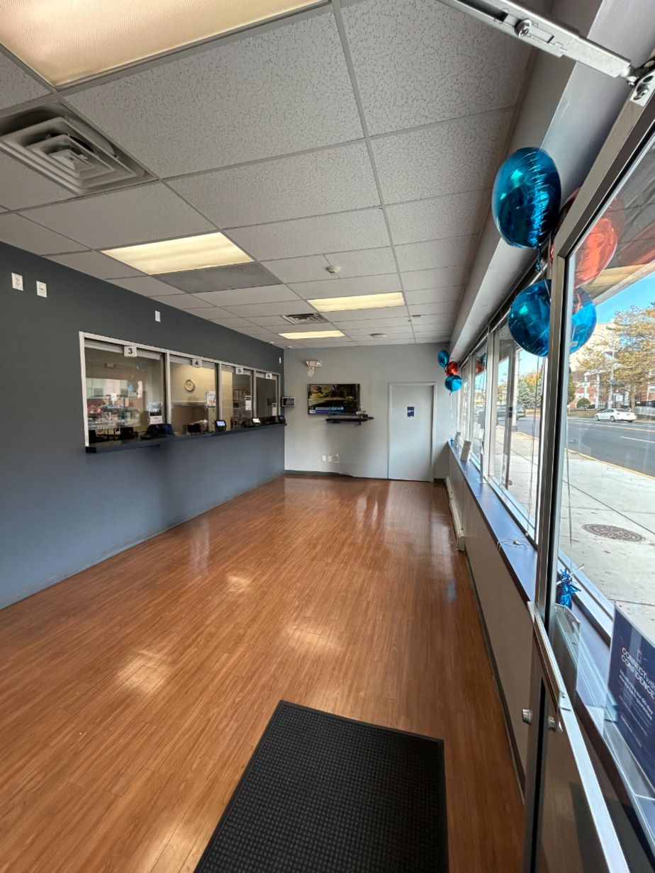 Elizabeth 1660 Inside Store.jpg