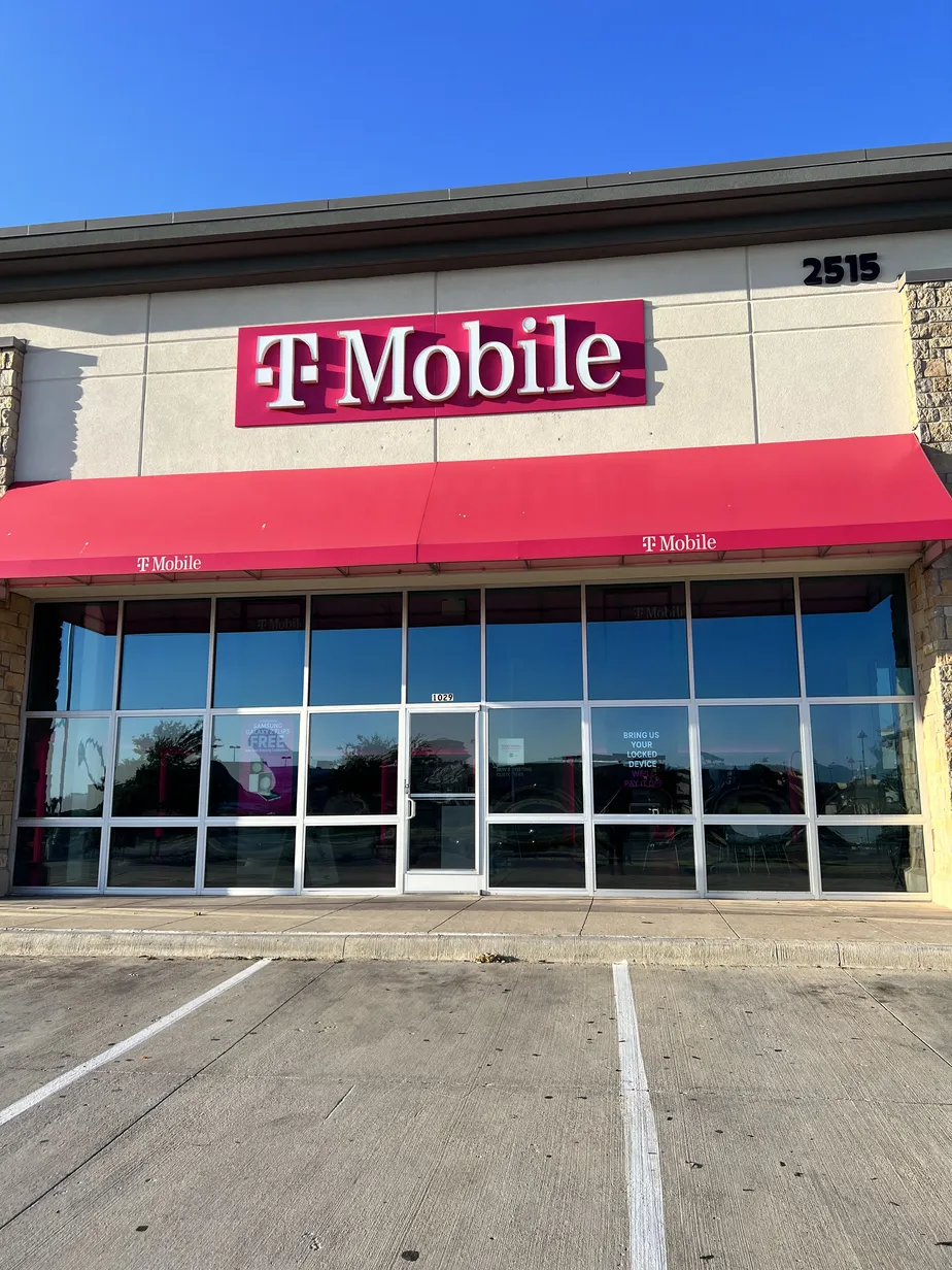 Exterior photo of T-Mobile Store at W University Dr & Twn Ctr Trl, Denton, TX