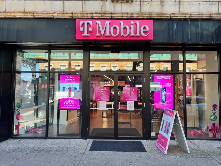 Exterior photo of T-Mobile Store at Jamaica & 91st St, Woodhaven, NY
