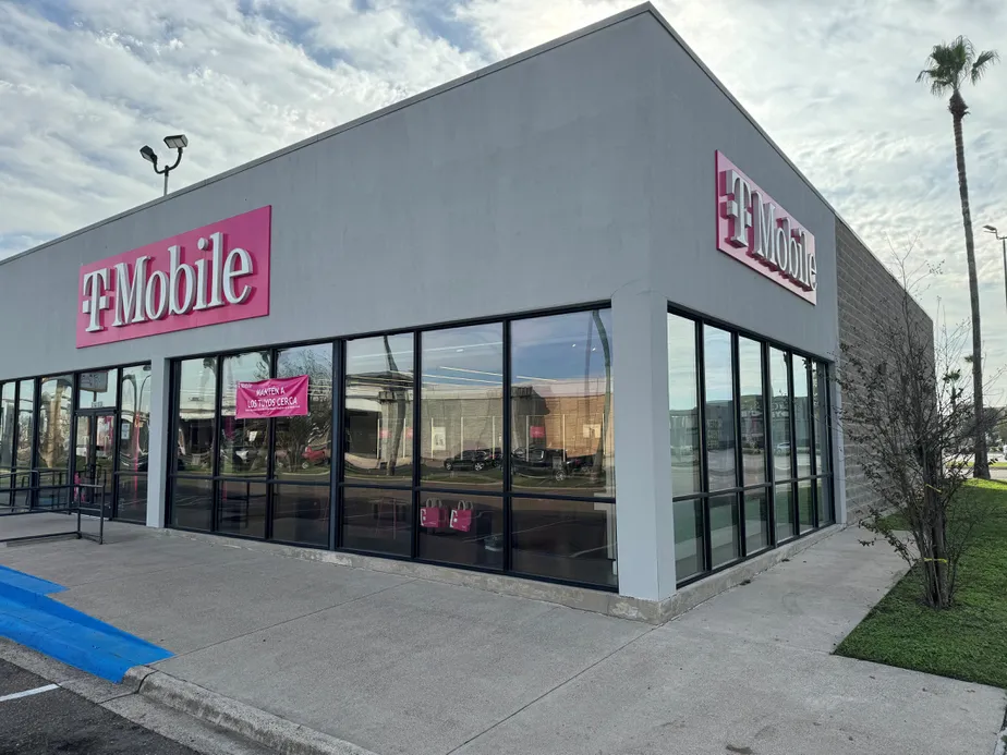 Exterior photo of T-Mobile Store at E Expressway 83 & S Mccoll Rd, Mcallen, TX