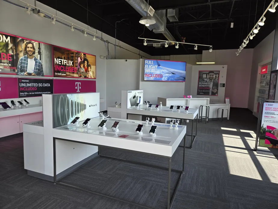  Interior photo of T-Mobile Store at Hazel Dell, Noblesville, IN 