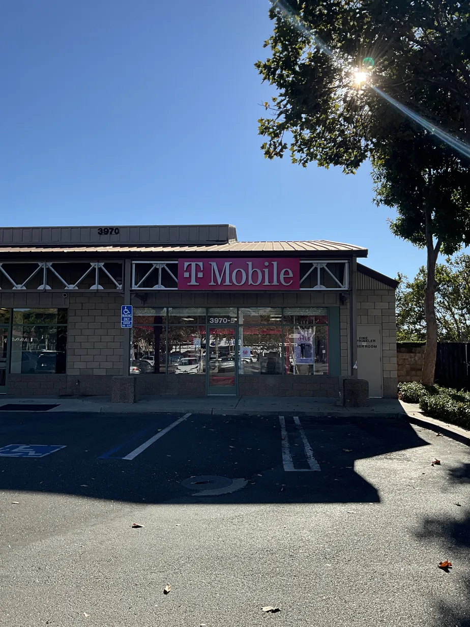  Exterior photo of T-Mobile Store at Broad St & Tank Farm Rd, San Luis Obispo, CA 